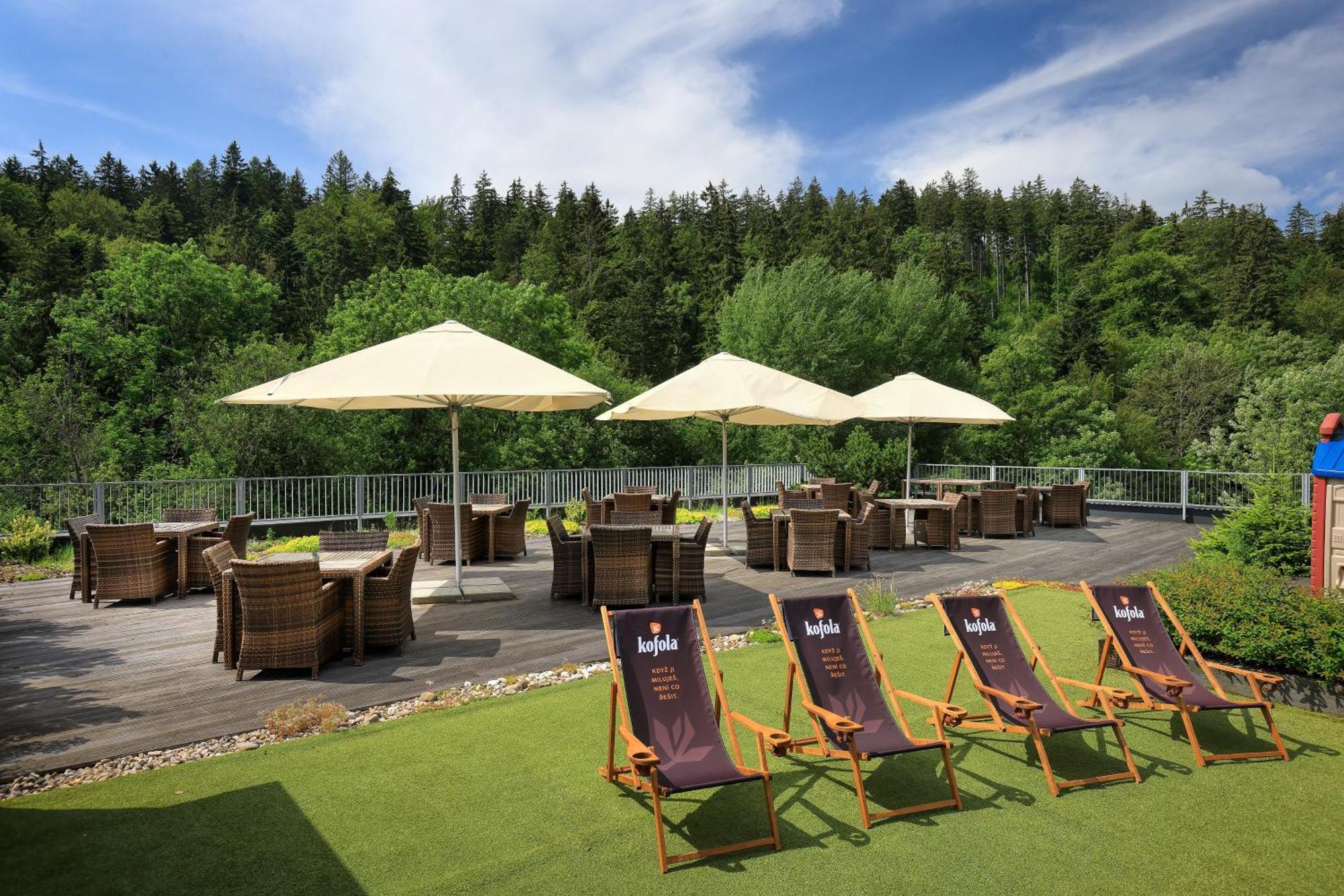 Omnia Hotel Relax & Wellness 扬斯凯拉兹涅 外观 照片