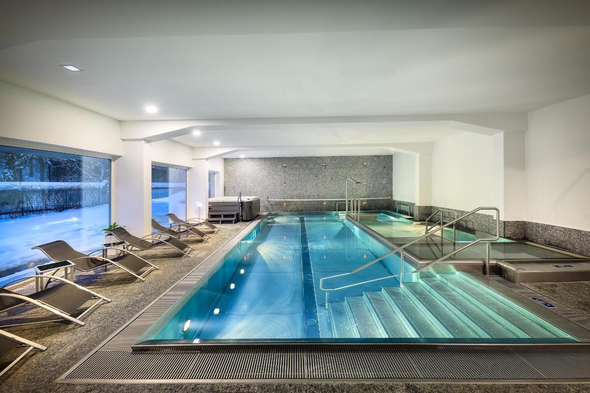 Omnia Hotel Relax & Wellness 扬斯凯拉兹涅 外观 照片